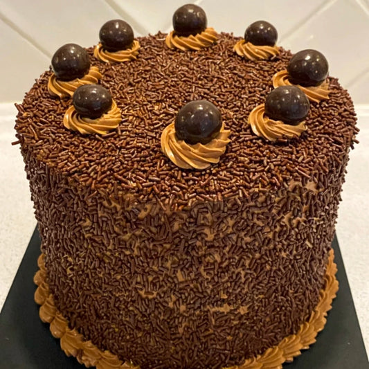 Chocolate Meses Pandan Cake